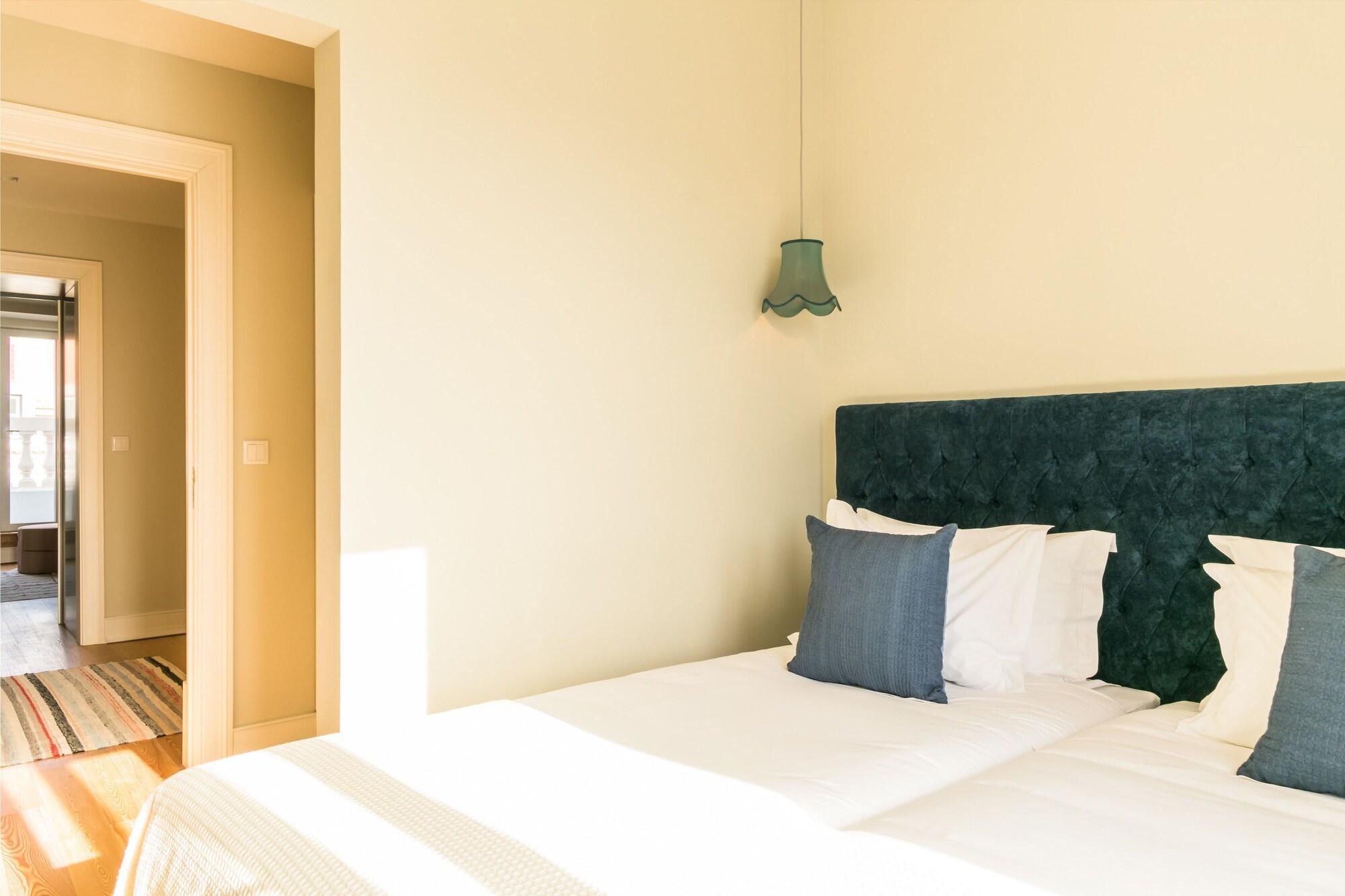 Almaria Ex Libris Chiado Apartment Lisbon Bagian luar foto